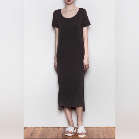 Double Zero Dresses & Skirts - Double Zero Midi T-Shirt Dress